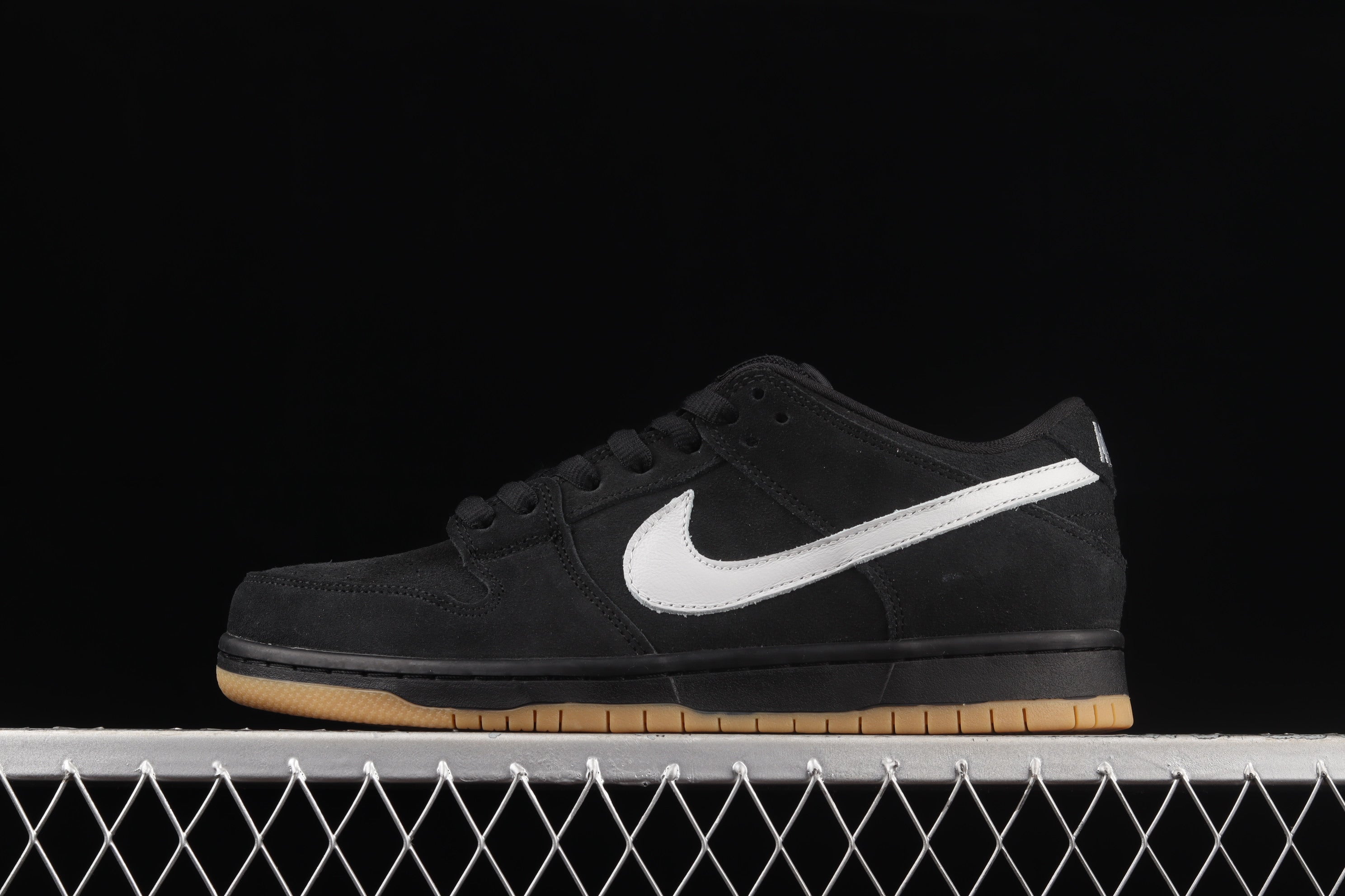 Nike SB Dunk Low Pro "Black/White Gum"