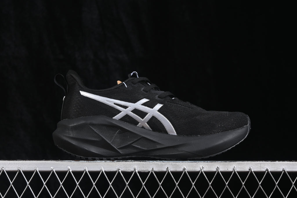 Asics Novablast 5