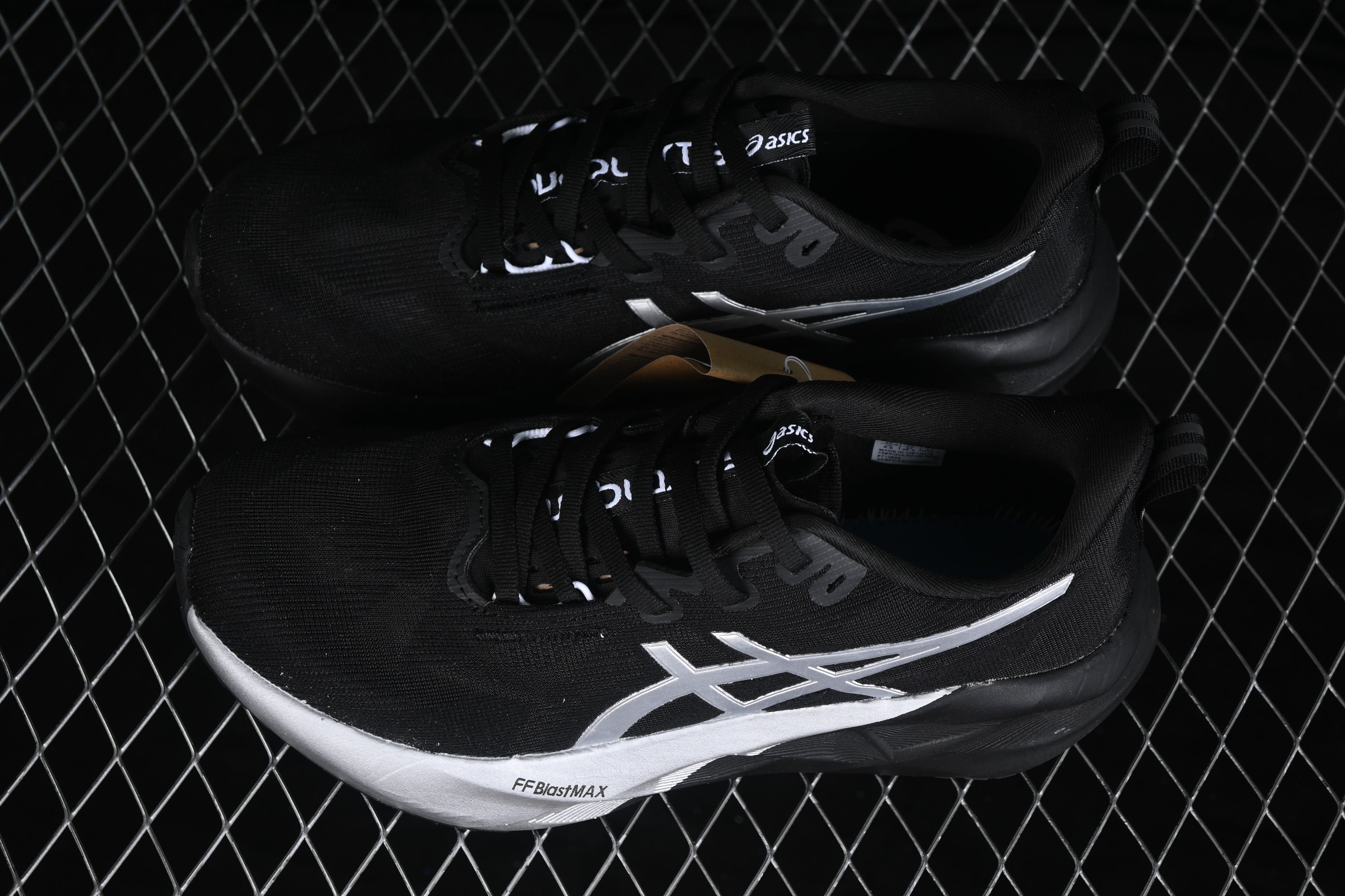 Asics Novablast 5