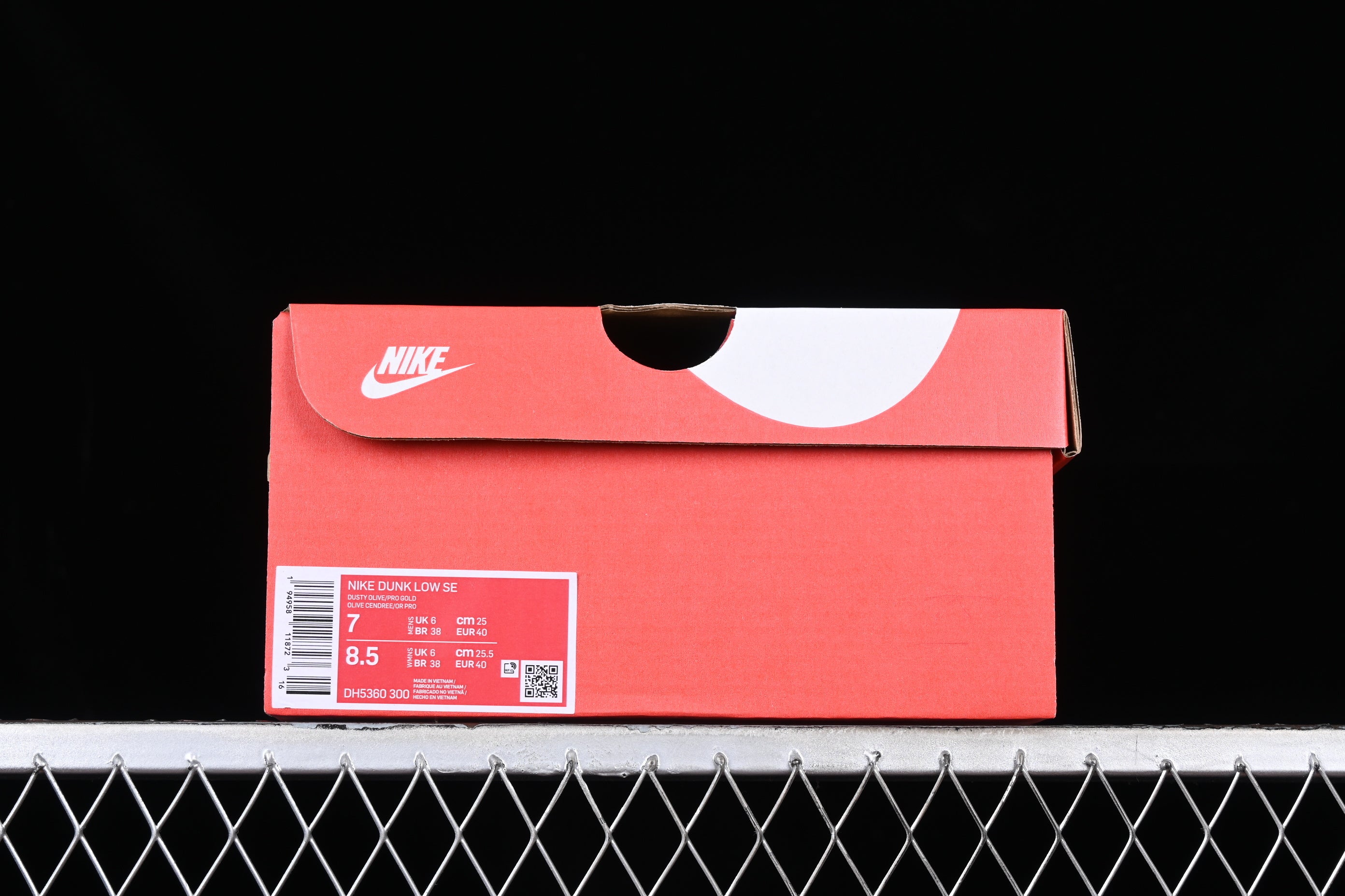 Nike Dunk Low SE "Dusty Olive"