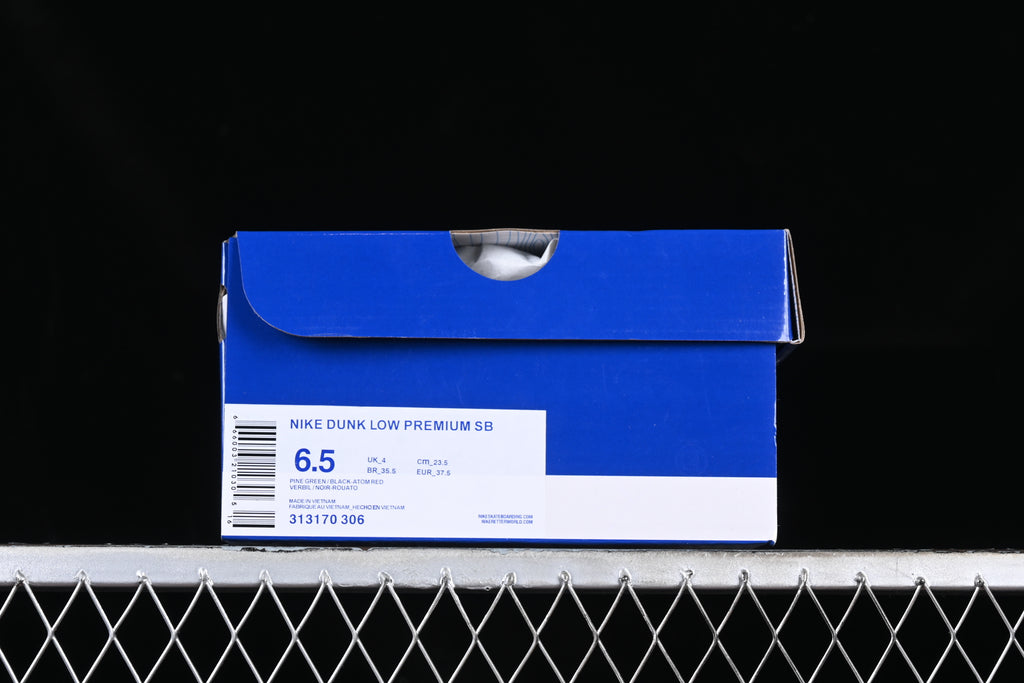 Nike Dunk Low Premium SB "J-Pack Pine Green"