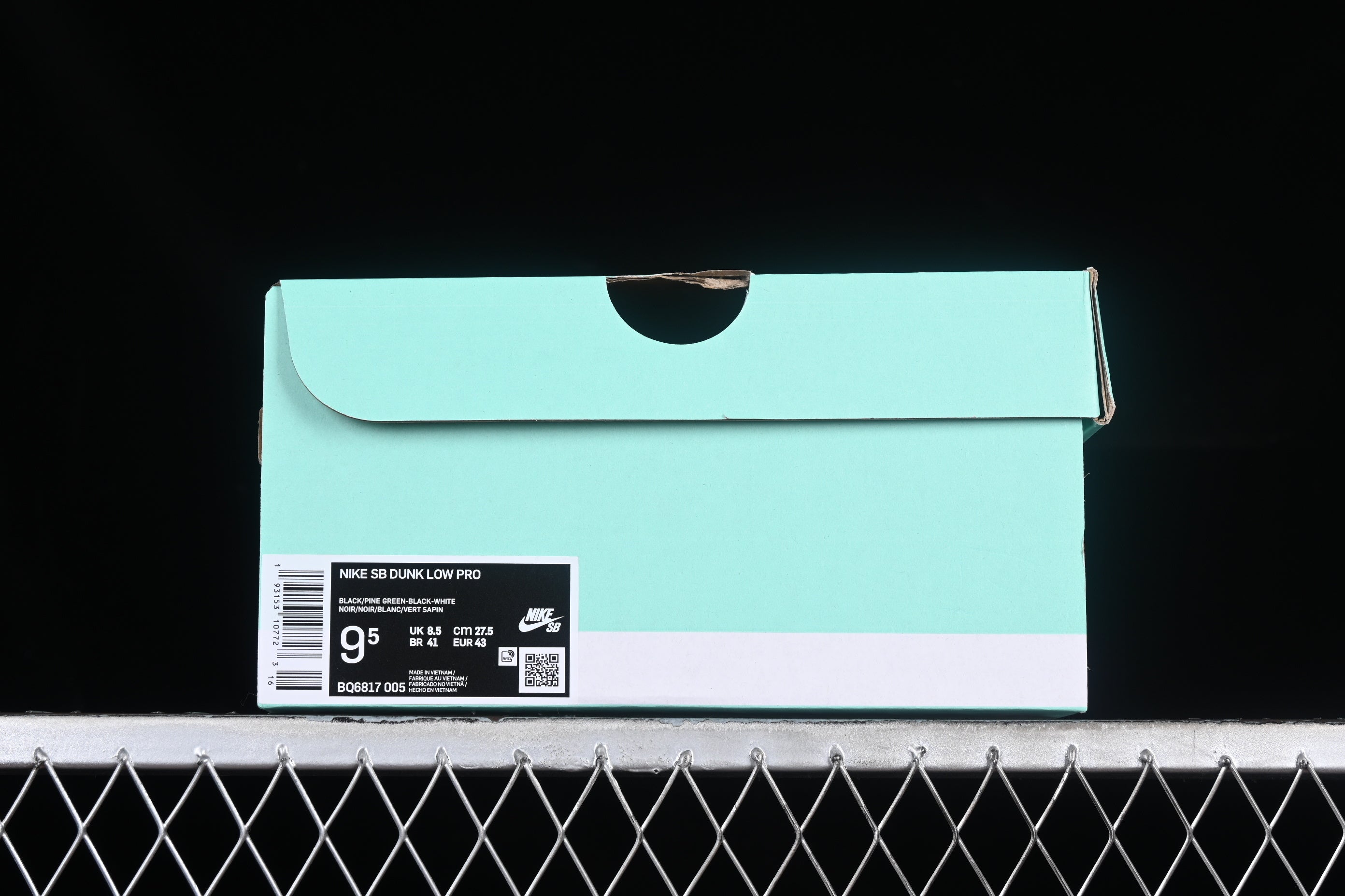 Nike SB Dunk Low Pro "Pine Green"