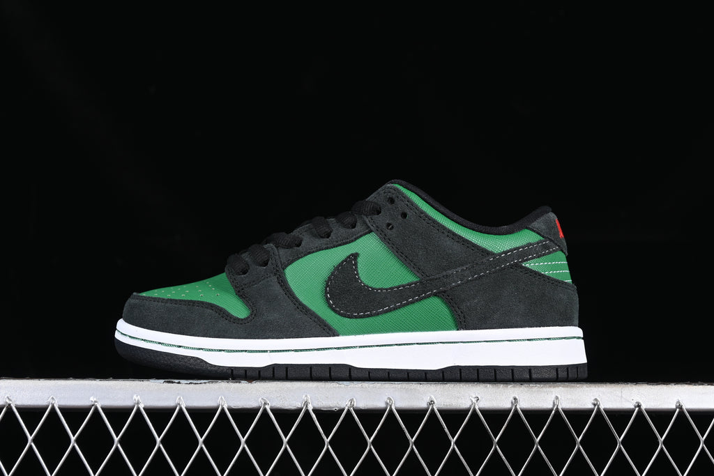 Nike Dunk Low Premium SB "J-Pack Pine Green"
