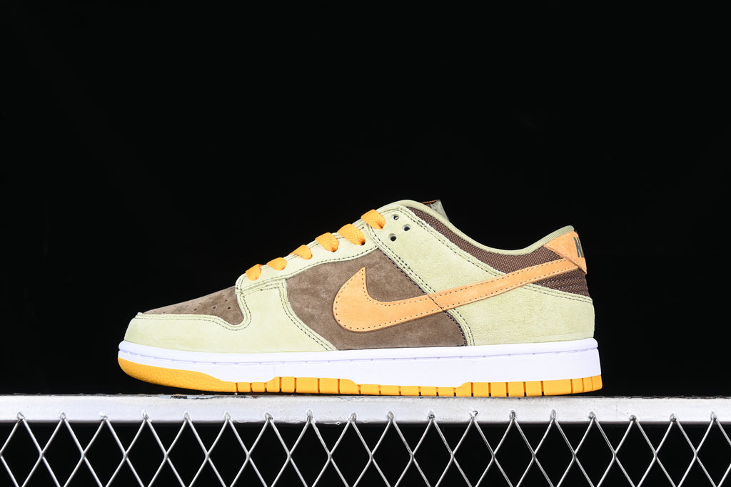Nike Dunk Low SE "Dusty Olive"