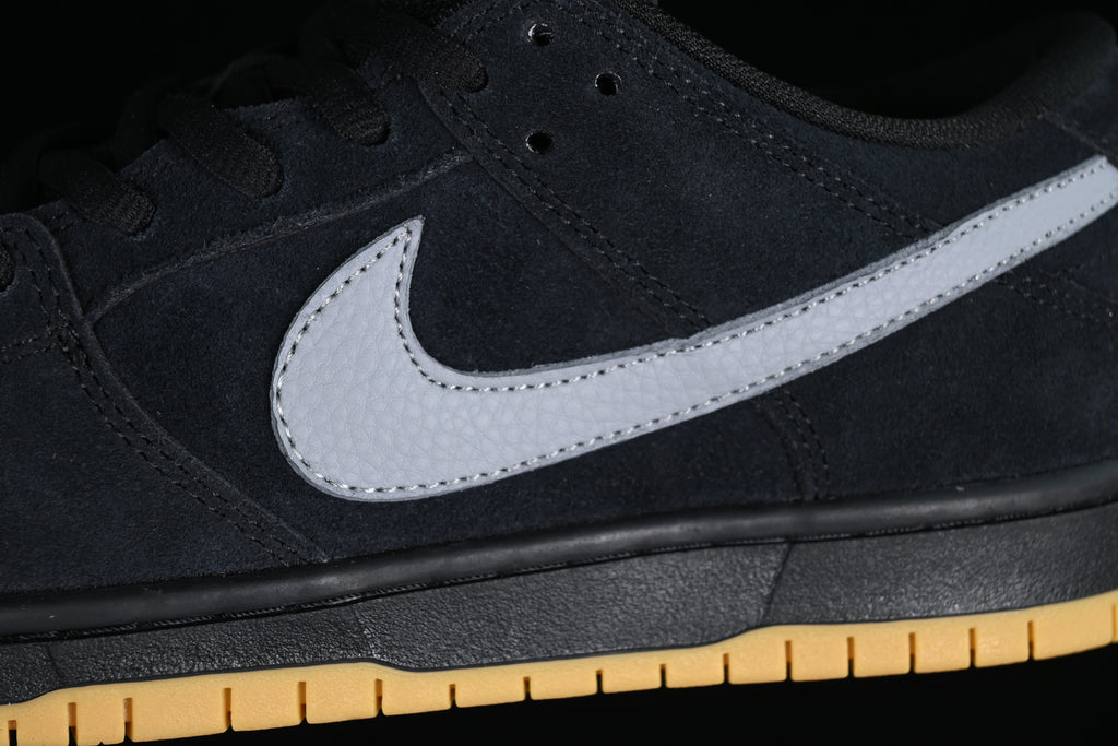 Nike SB Dunk Low Pro "Black Gum"