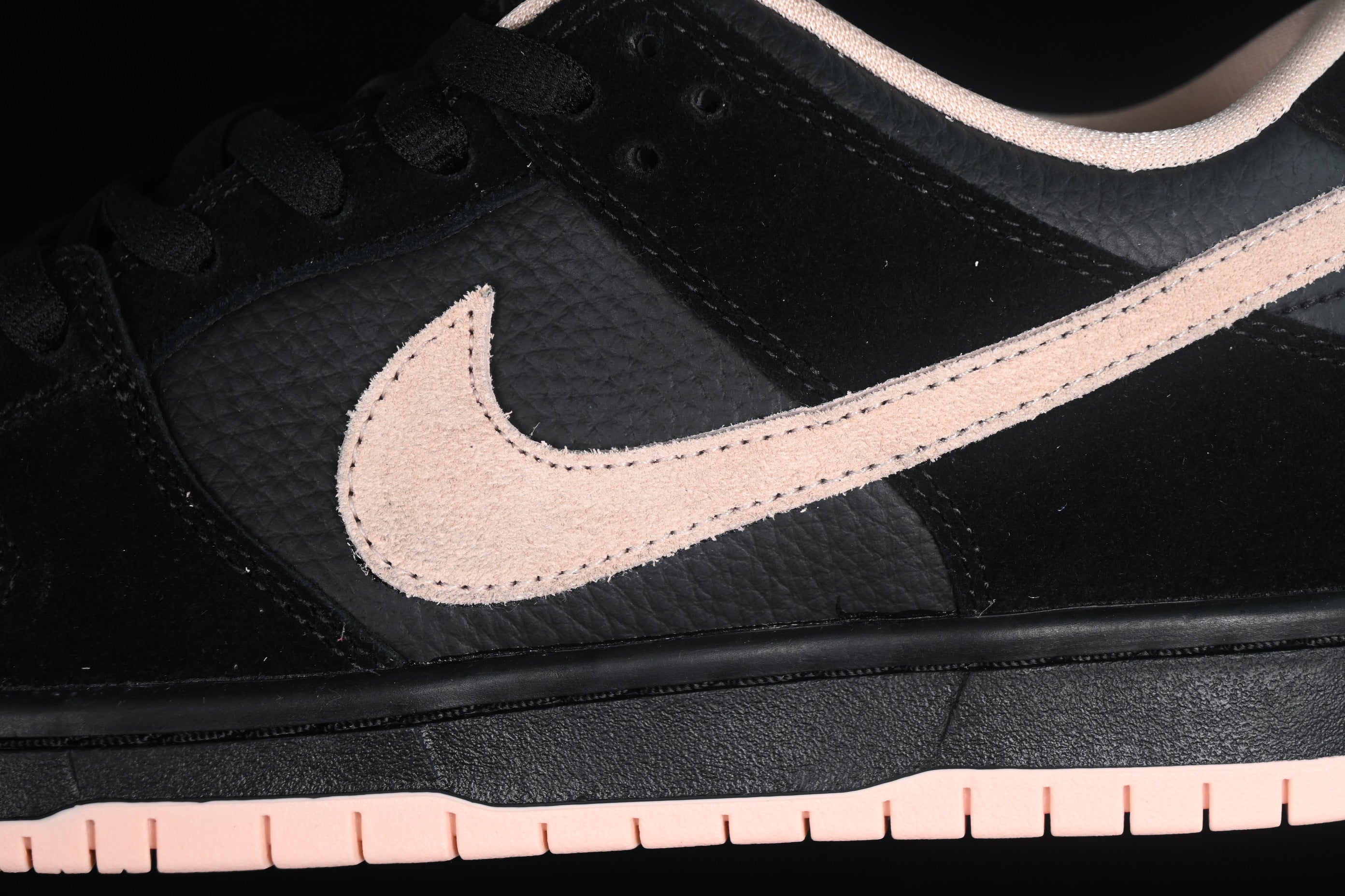 Nike SB Dunk Low Pro "Washed Coral"