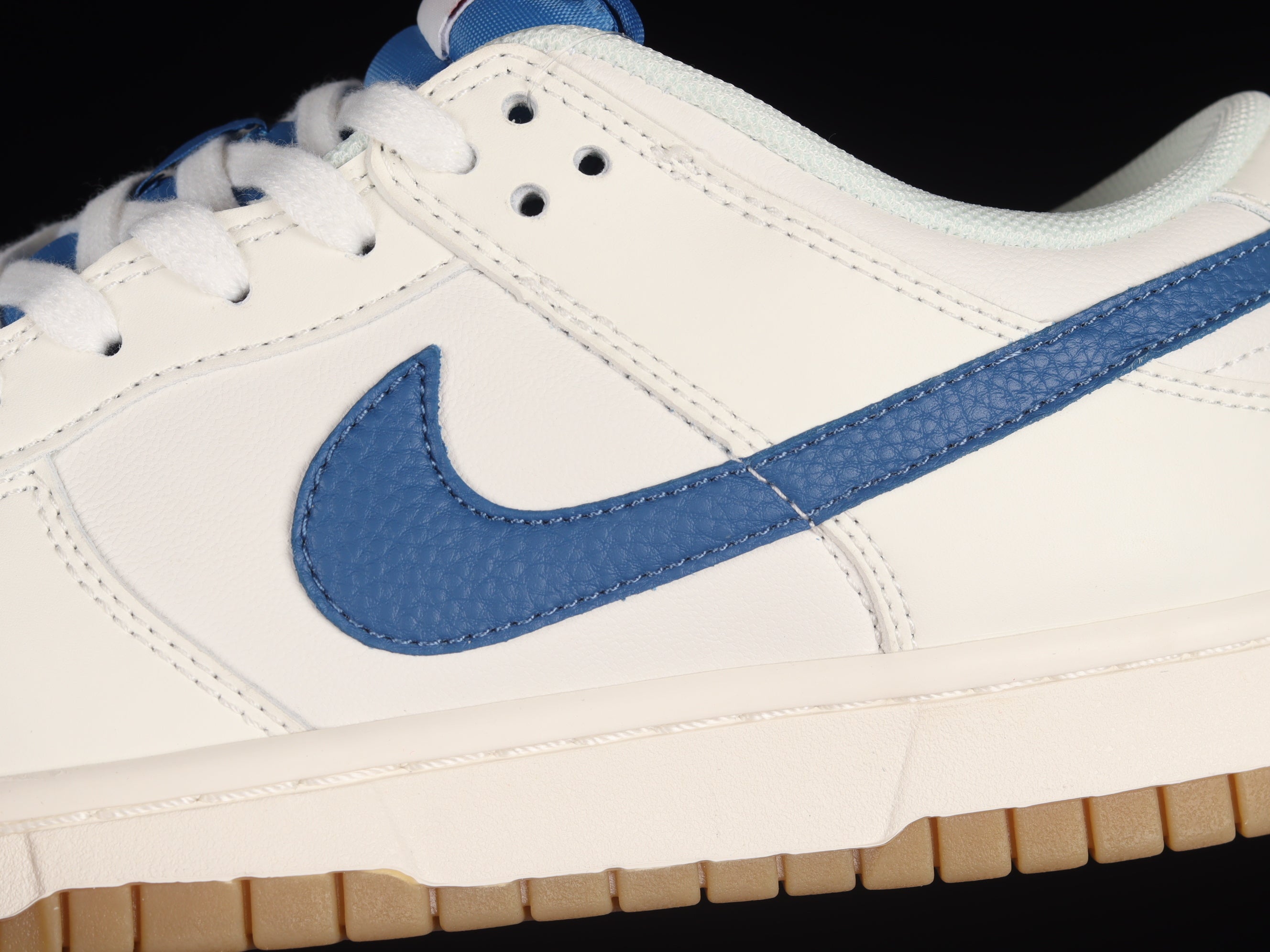 Nike Dunk Low SE "Sail/Dark Marina Blue"