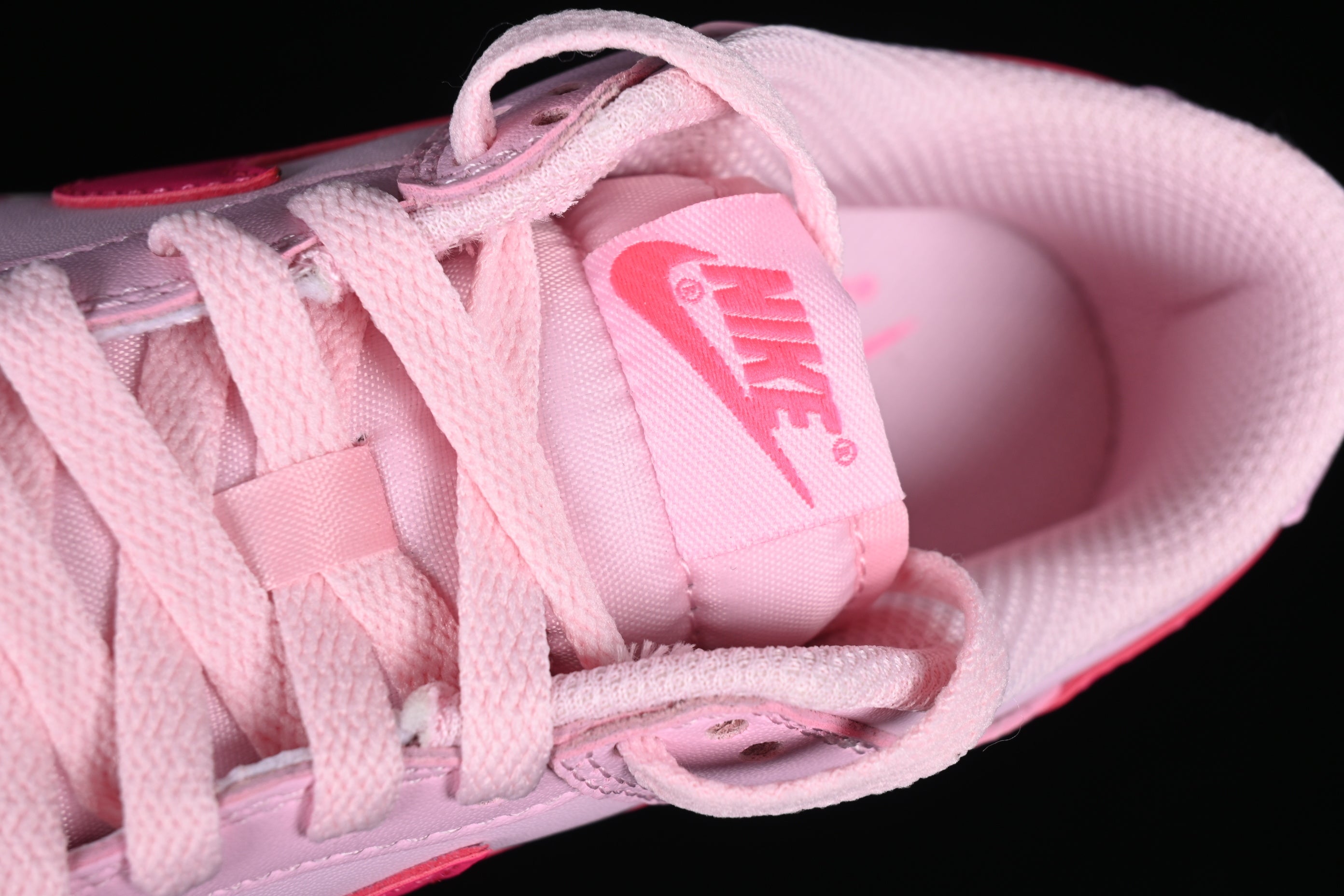 Nike Dunk Low GS Triple Pink (Barbie)