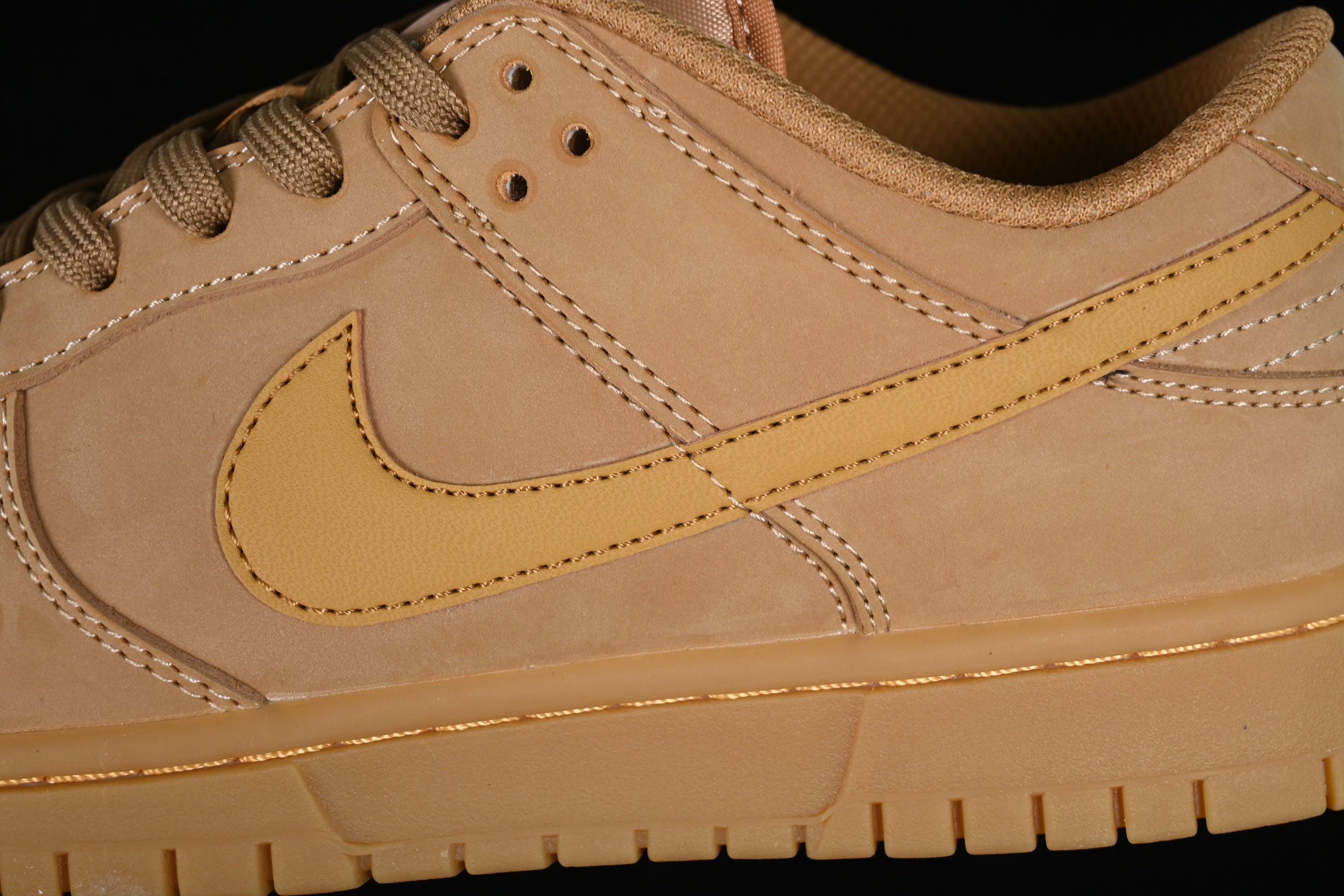 Nike Dunk Low "Wheat"