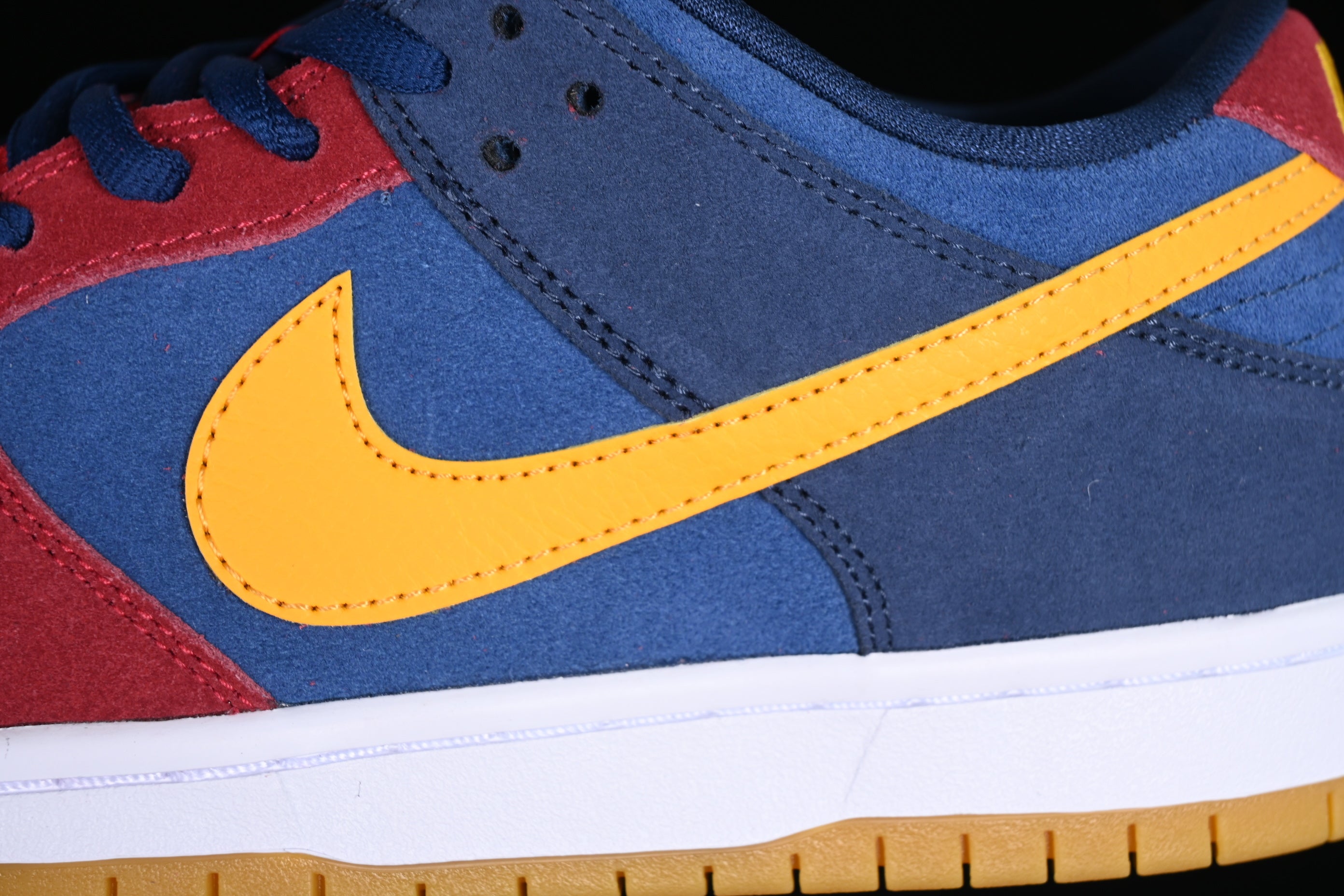 Nike SB Dunk Low Pro PRM "Barcelona"