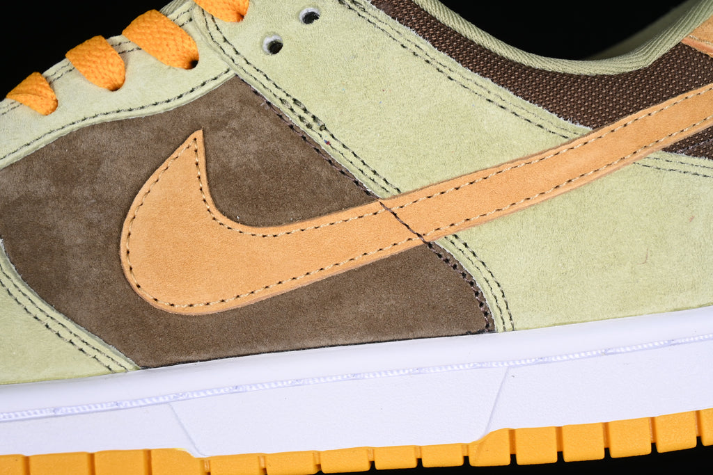 Nike Dunk Low SE "Dusty Olive"