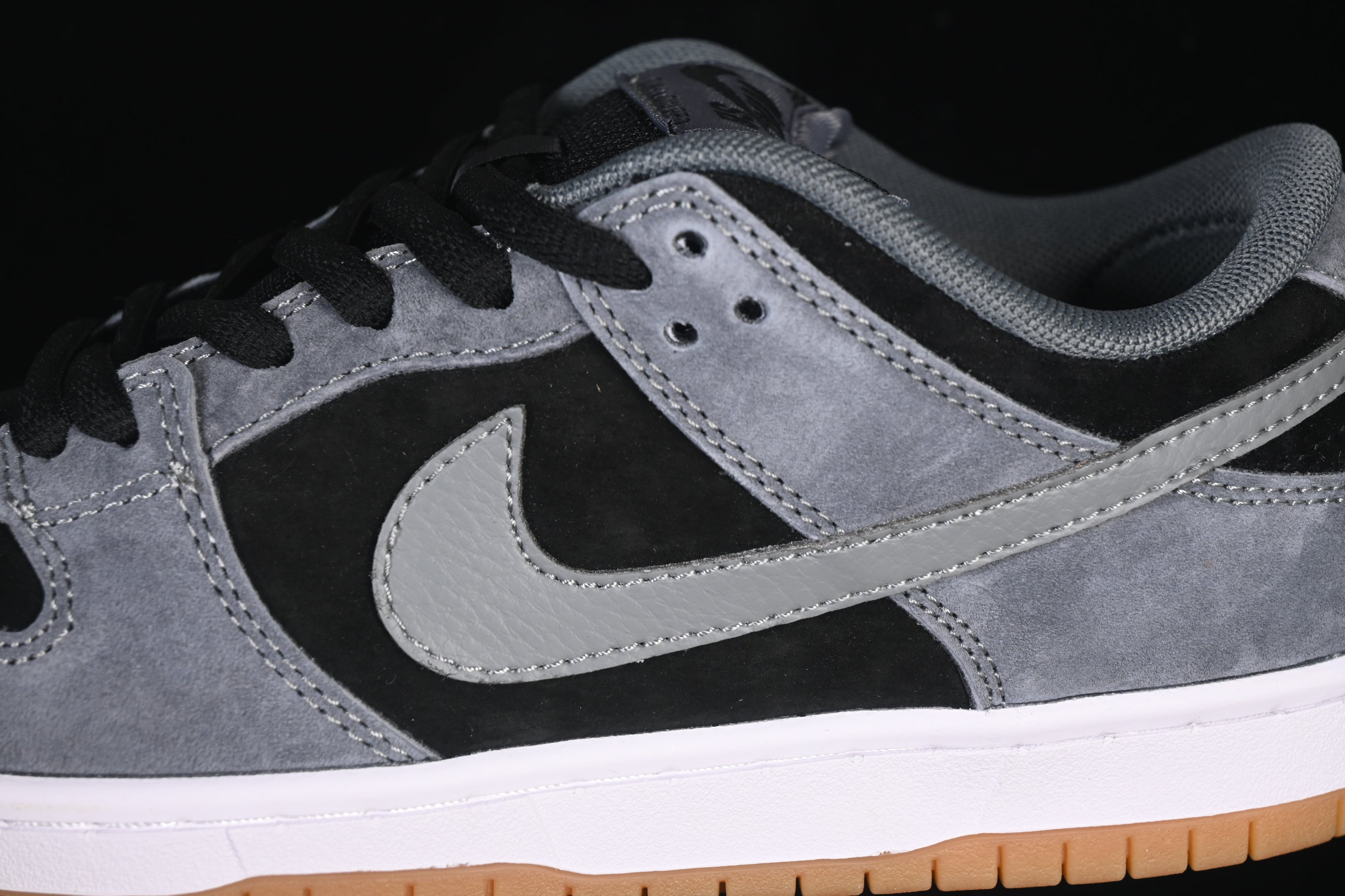 Nike SB Dunk Low Pro "Shadow"