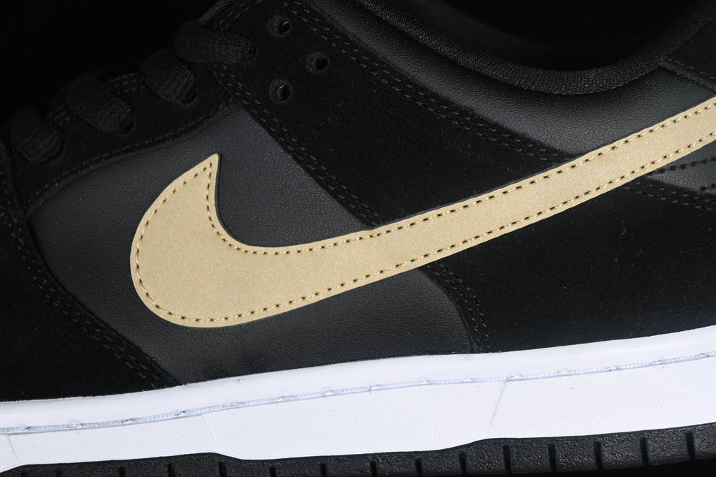 Nike SB Dunk Low Pro "Black Gold"