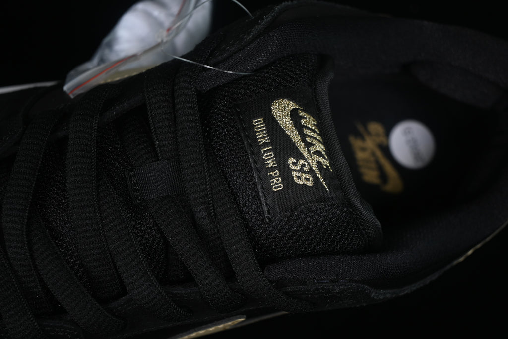 Nike SB Dunk Low Pro "Black Gold"