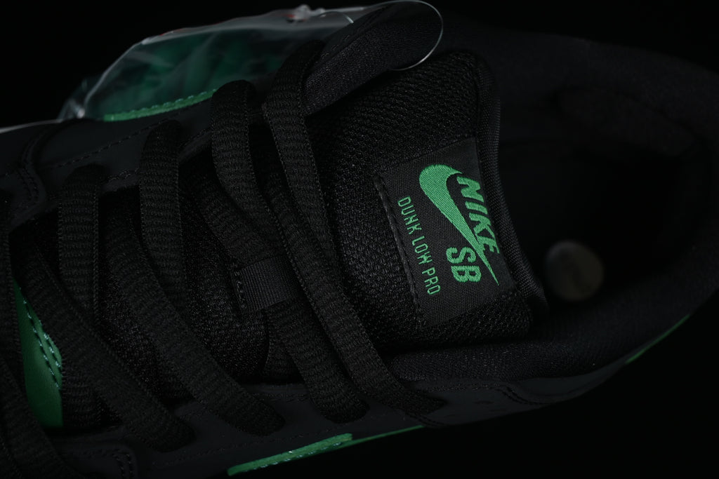Nike SB Dunk Low Pro "Pine Green"
