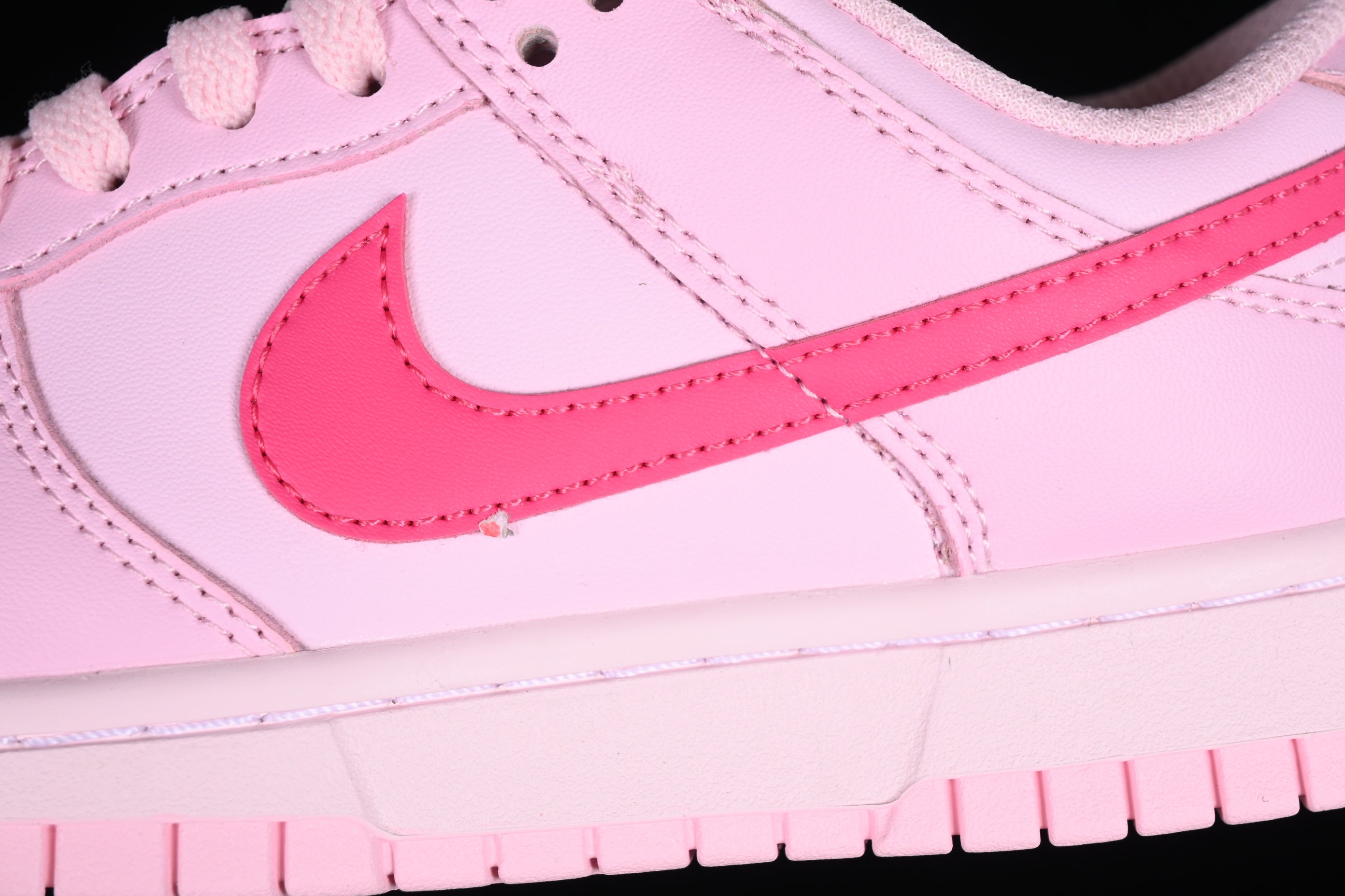 Nike Dunk Low GS Triple Pink (Barbie)