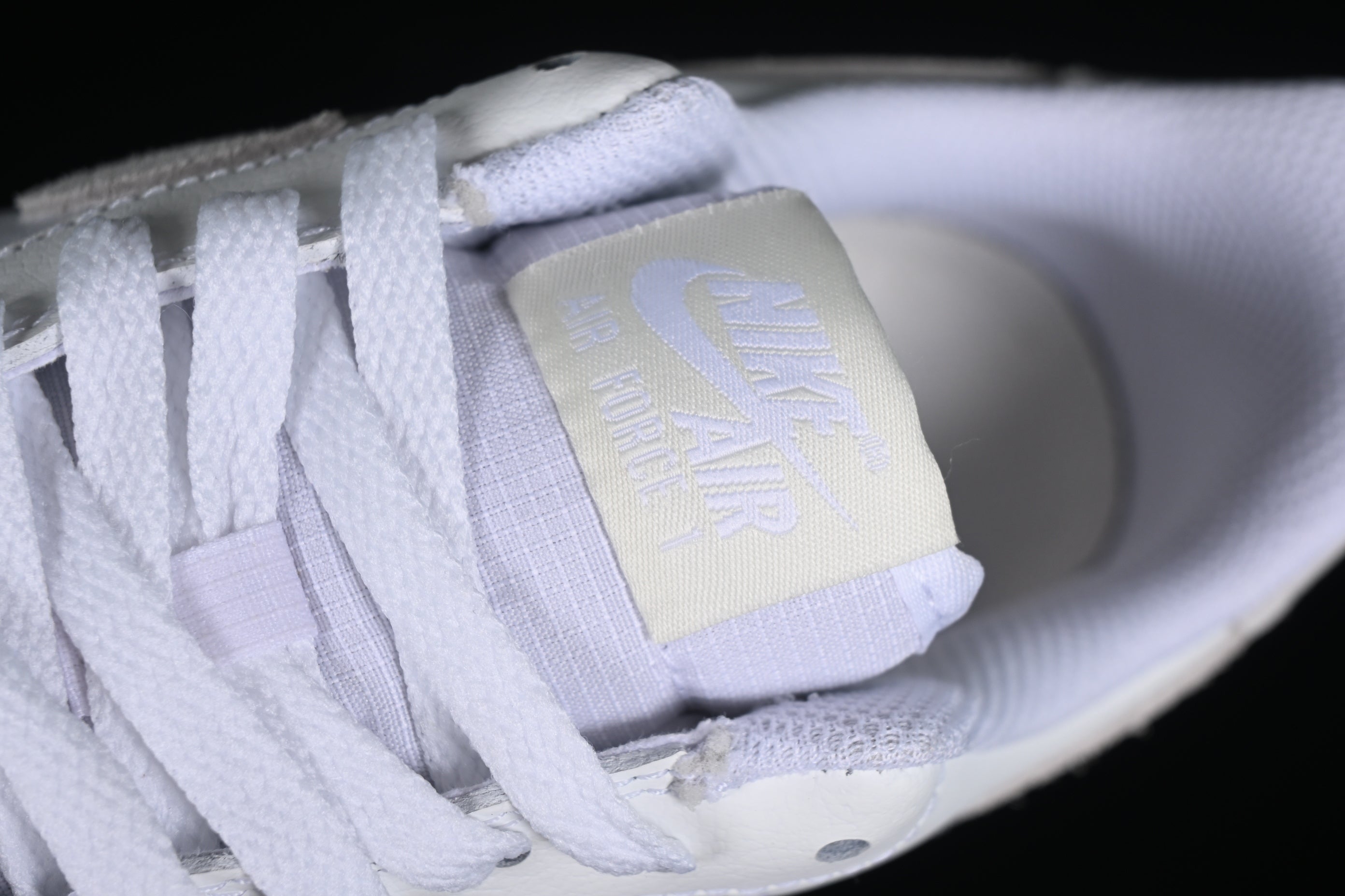 Nike Air Force 1'07 Low - Off White/Bege
