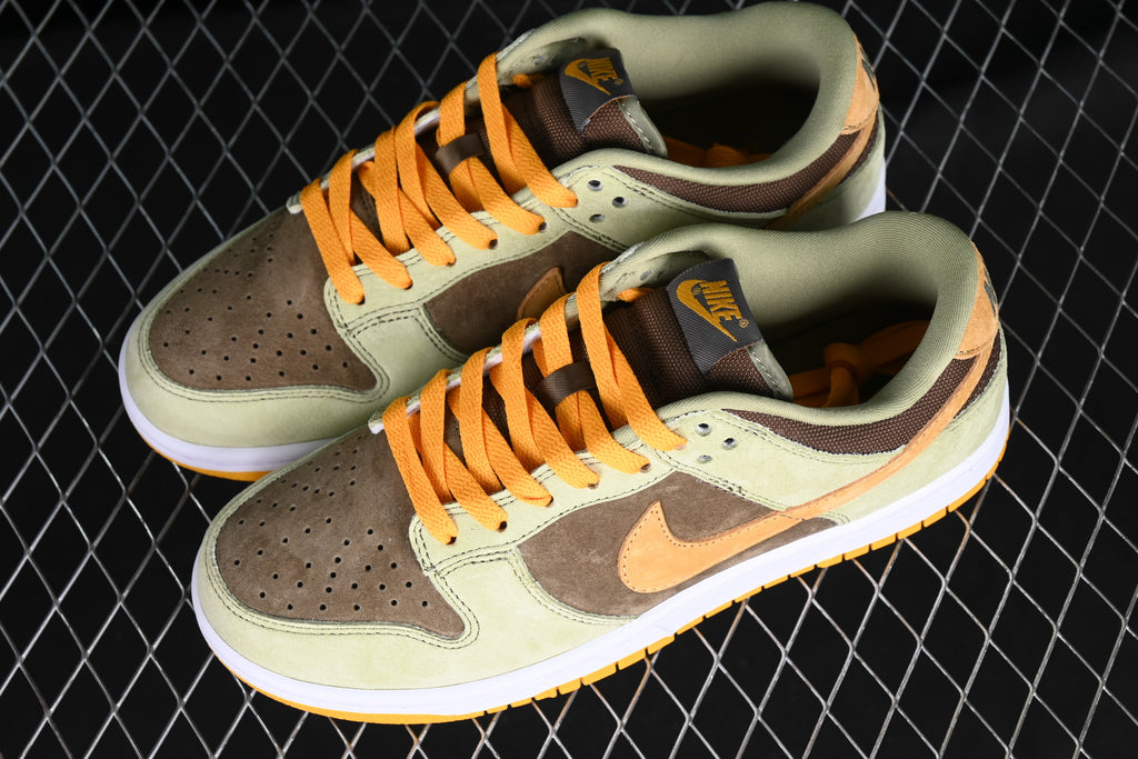 Nike Dunk Low SE "Dusty Olive"