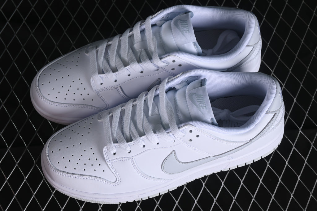 Nike Dunk Low Retro White Pure Platinum