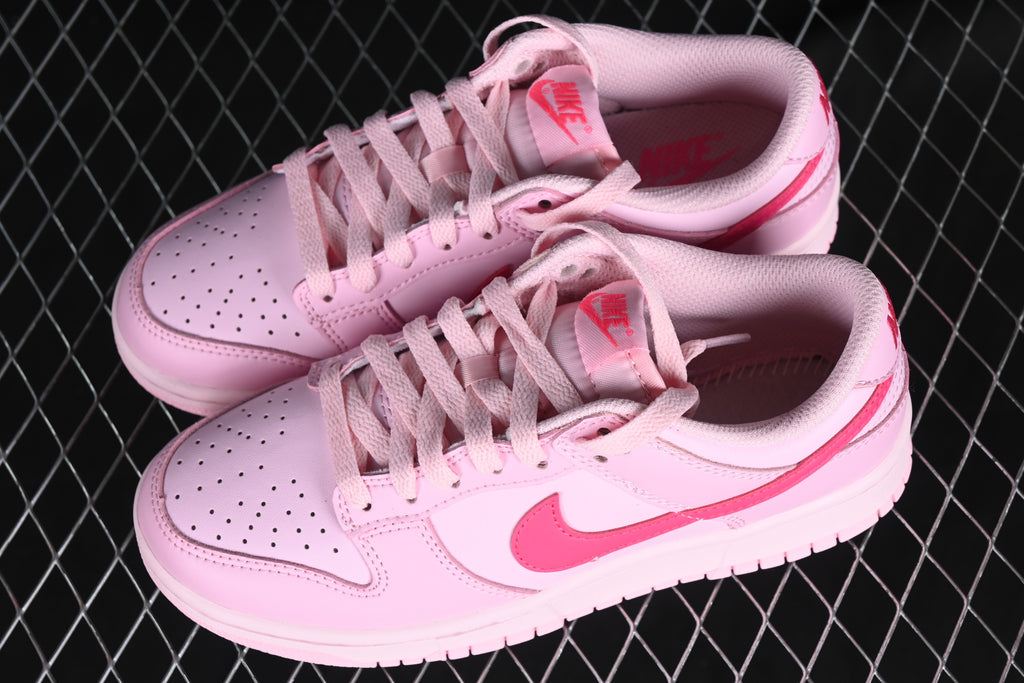 Nike Dunk Low GS Triple Pink (Barbie)