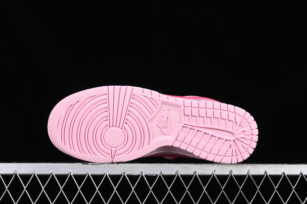 Nike Dunk Low GS Triple Pink (Barbie)
