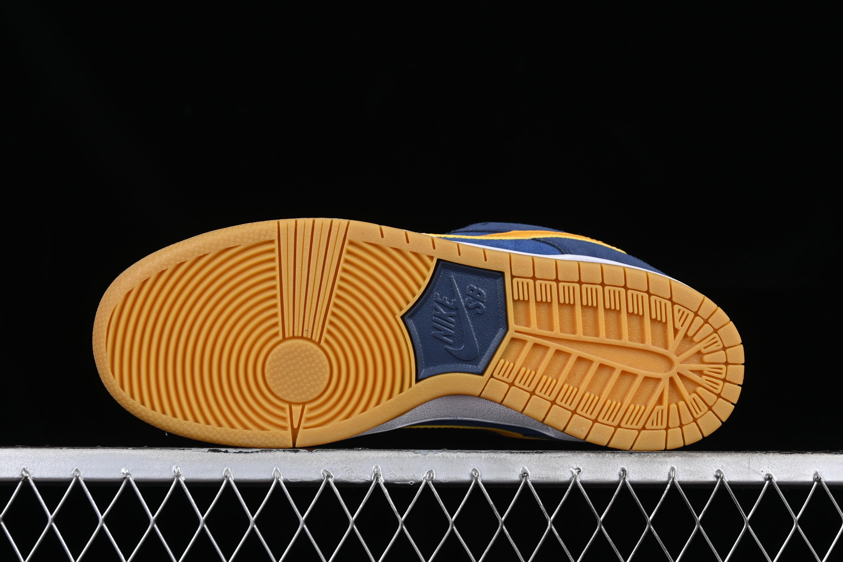 Nike SB Dunk Low Pro PRM "Barcelona"