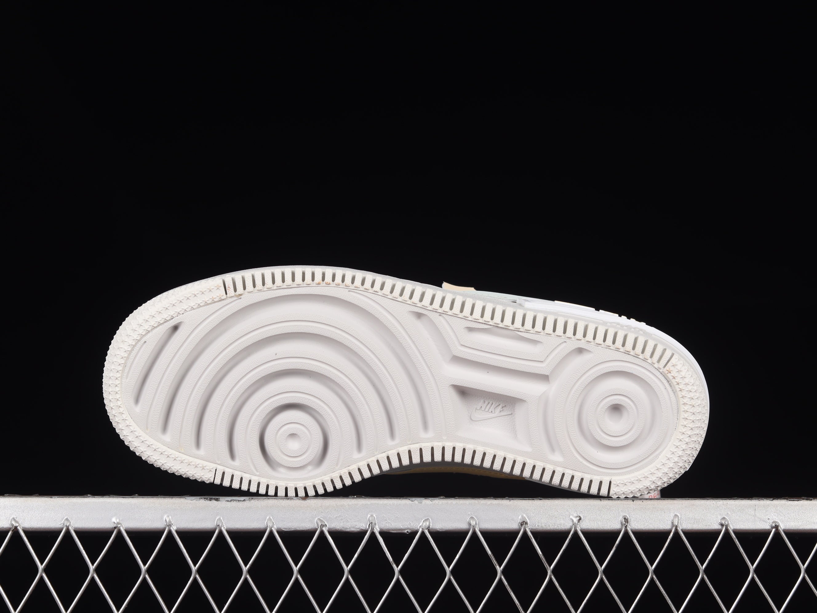 Nike Air Force 1 Shadow - Off White/Multicolor