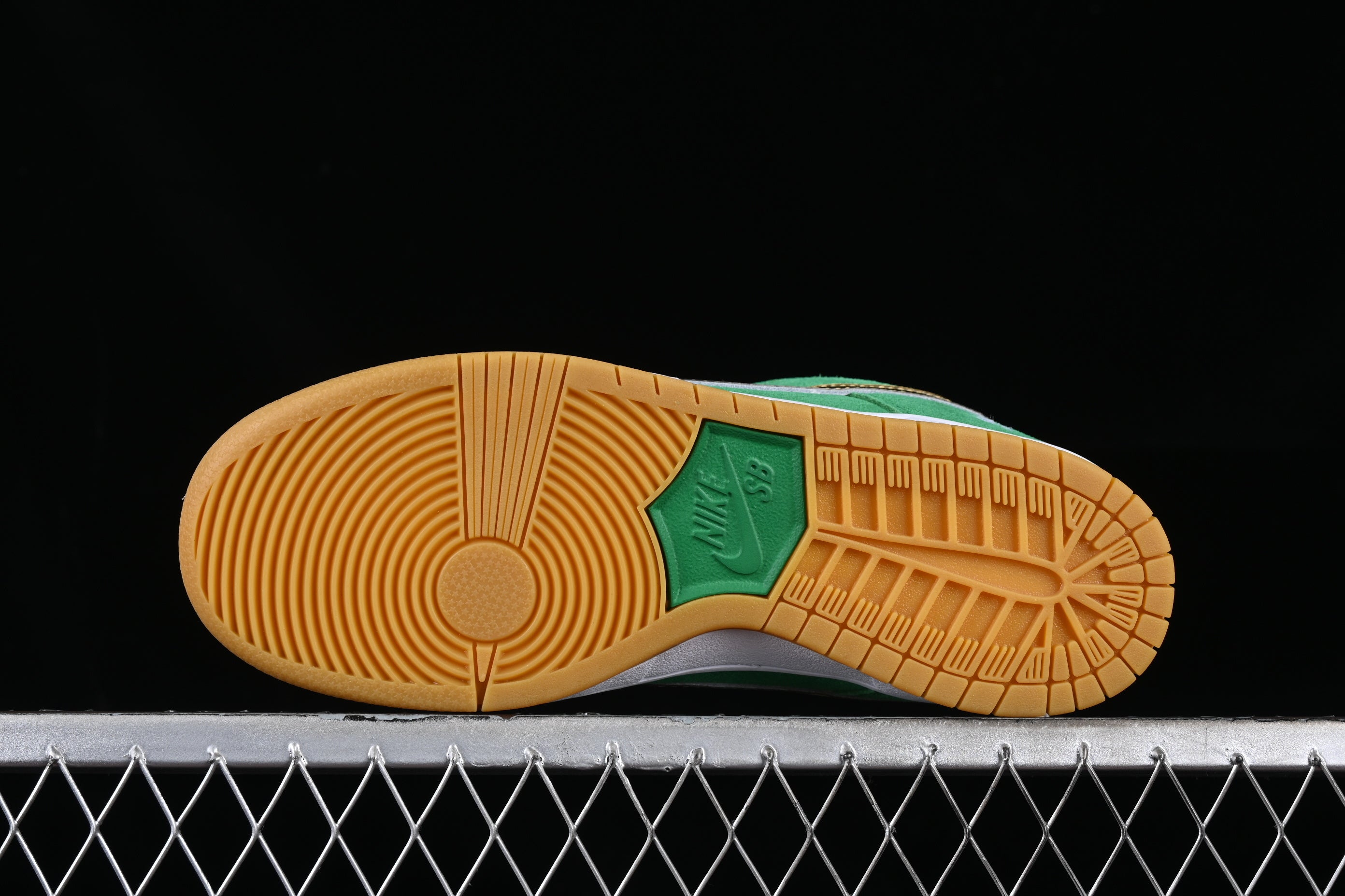 Nike SB Dunk Low Pro "St. Patrick's Day"
