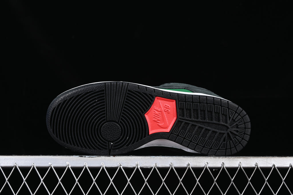 Nike Dunk Low Premium SB "J-Pack Pine Green"