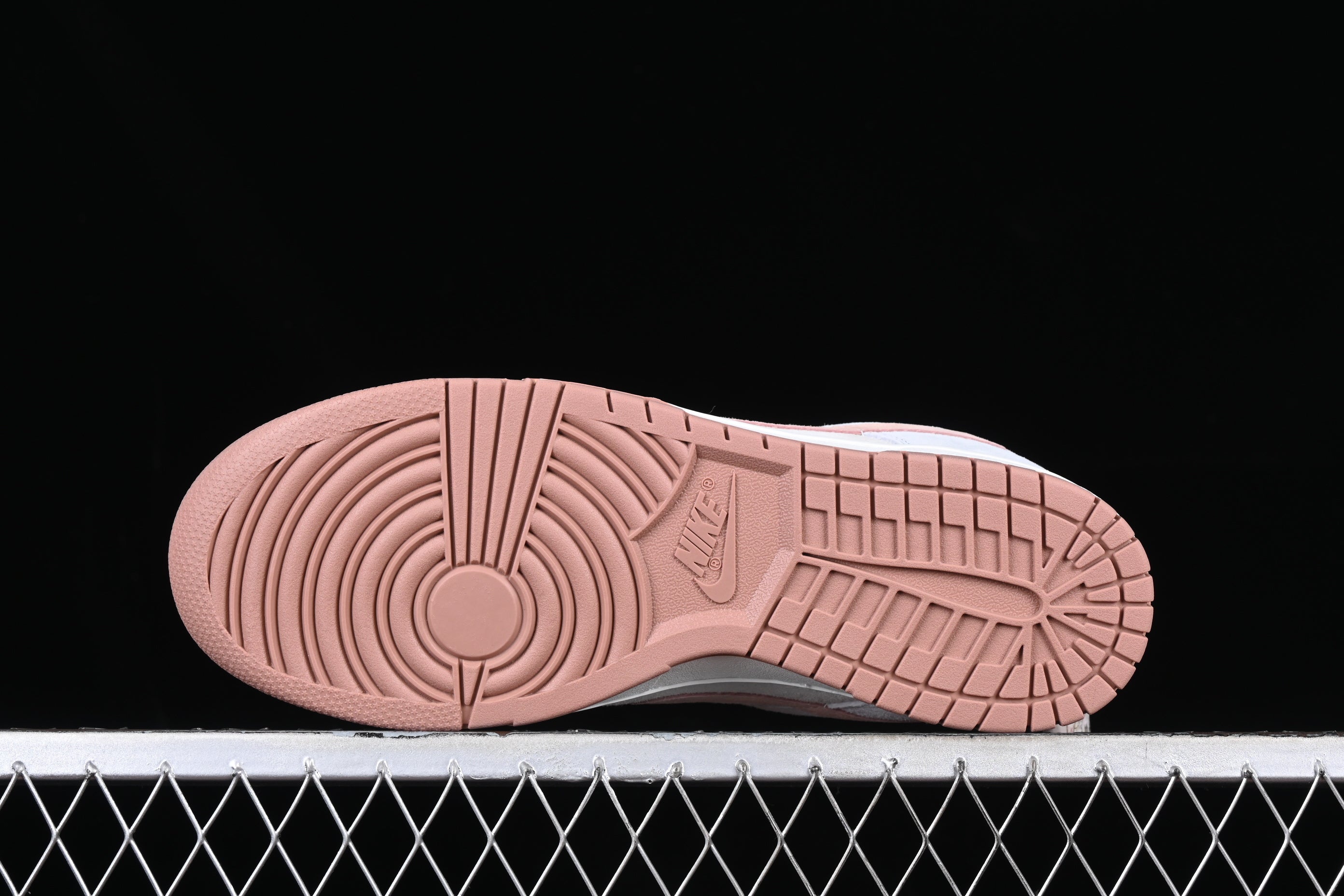 Nike Dunk Low Retro PRM "Fossil Rose"