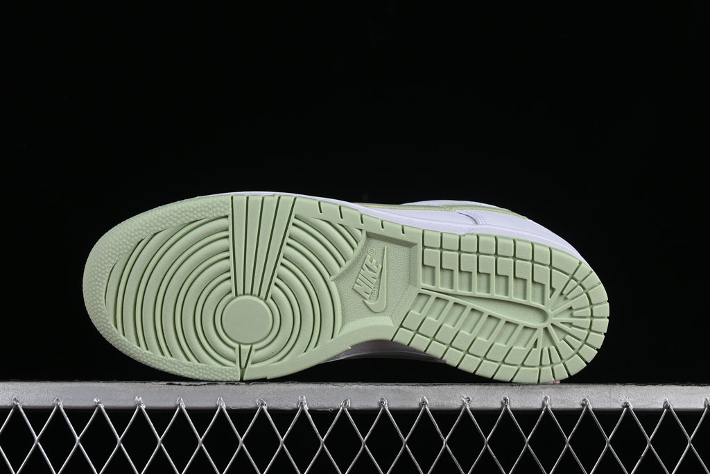 Nike Dunk Low Retro "Honeydew"