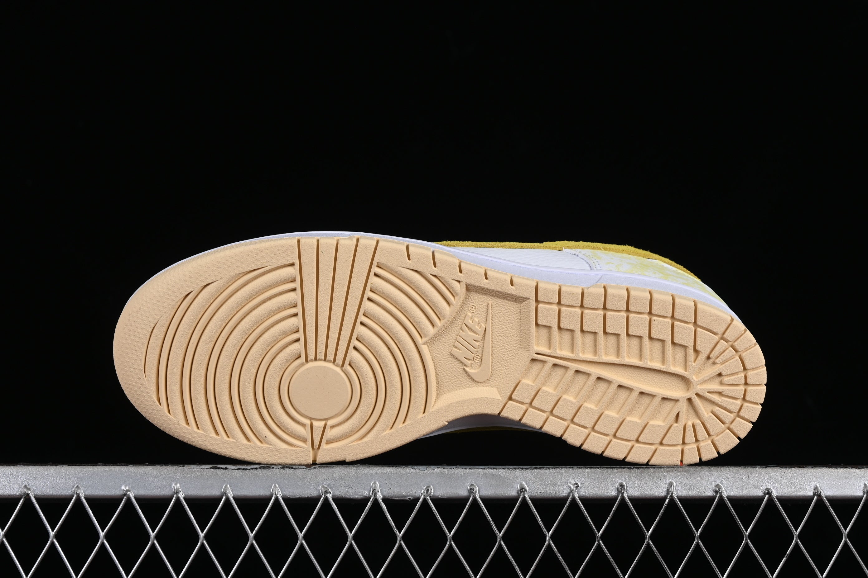 Nike Dunk Low OG "Yellow Strike" W